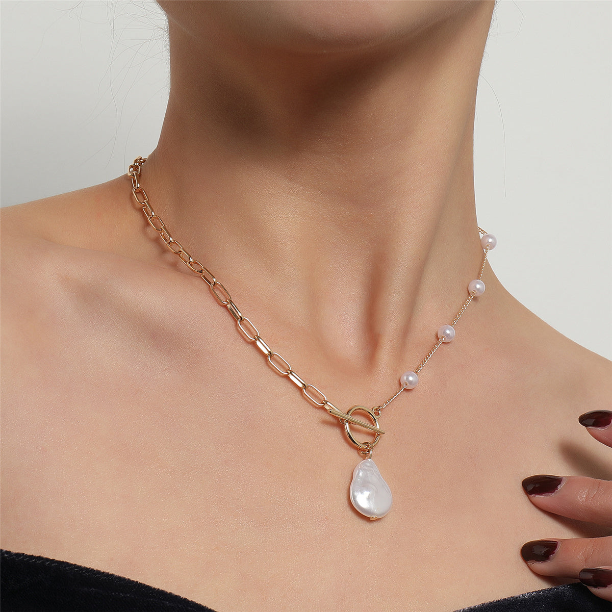 Pearl and 18K Gold-Plated Asymmetric Pendant Necklace, gold pendant necklace for women, elegant gift for her, side view