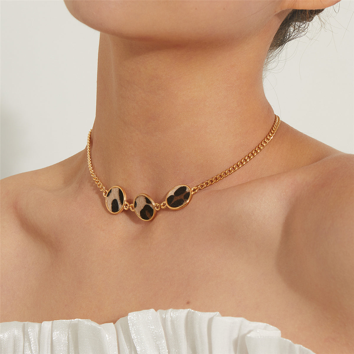 Polystyrene and 18K Gold-Plated Tri-Round Pendant Necklace, gold pendant necklace for women, side view