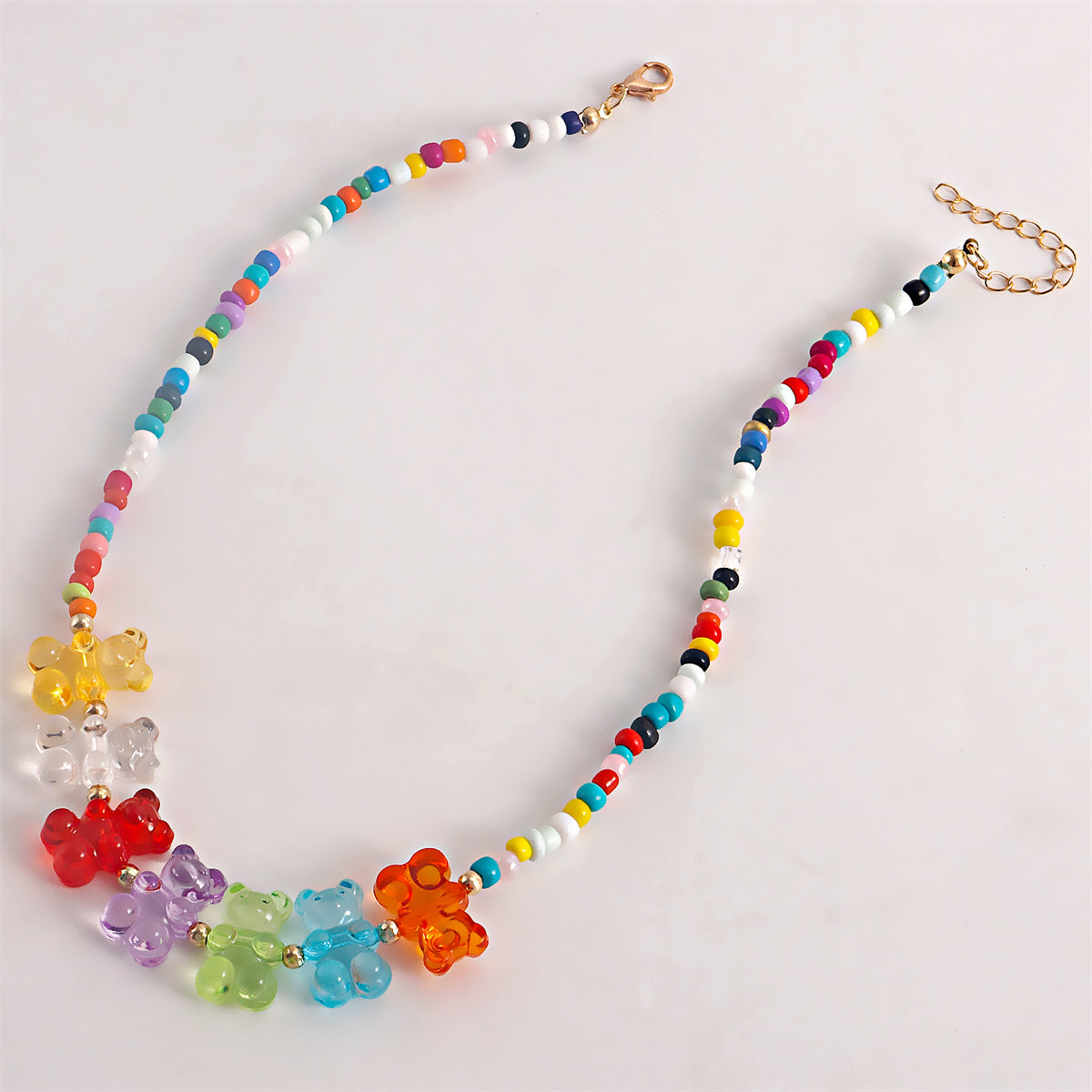 Howlite and Multicolor Resin Bears Necklace, pendant necklace for women, elegant gift for her, detail close-up
