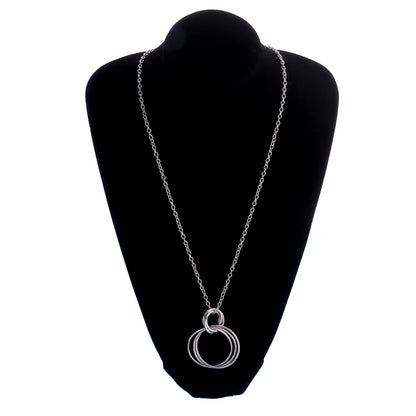 Silver-Plated Interlocked Circle Pendant Necklace, silver pendant necklace for women, everyday style, side view