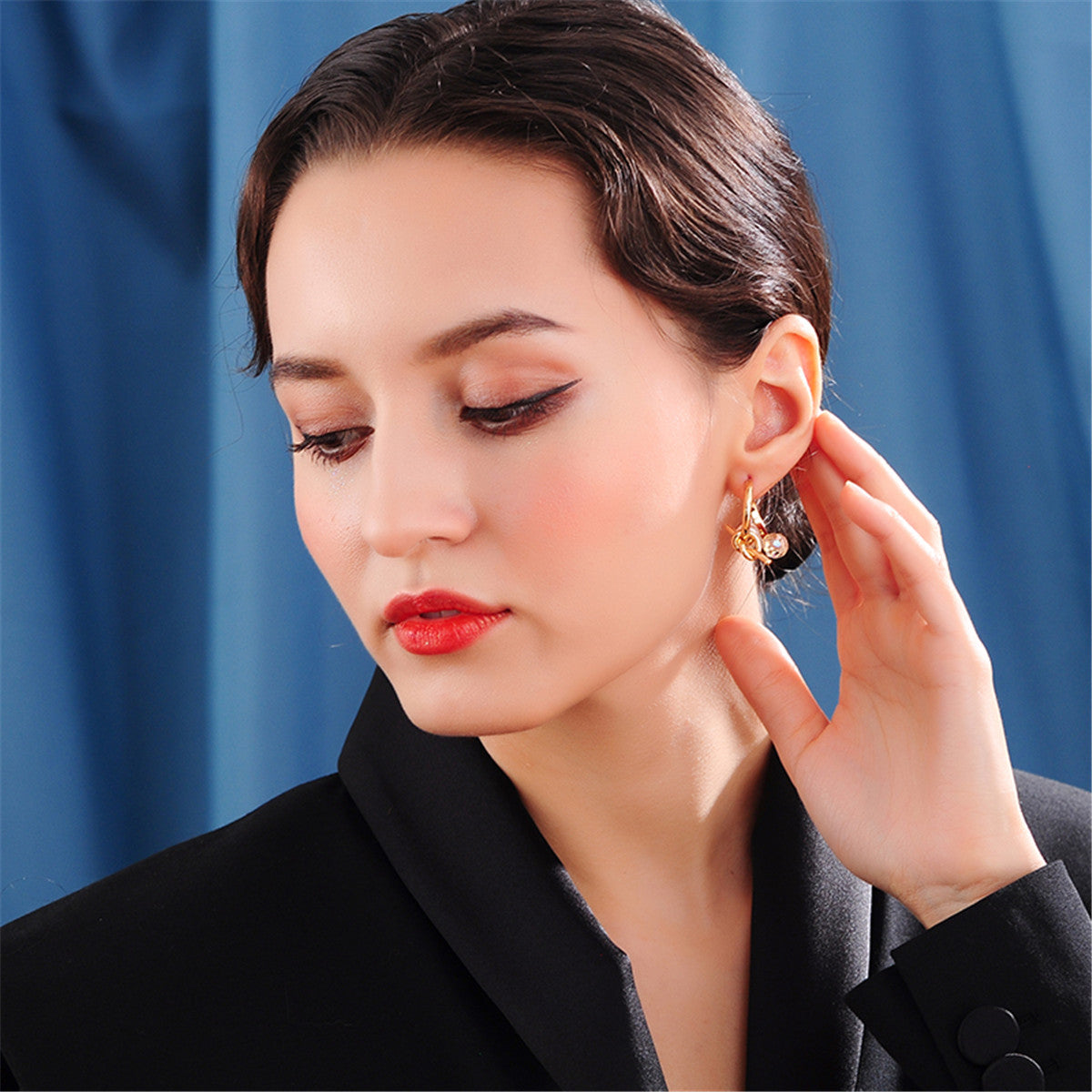 Pearl & Acrylic 18K Gold-Plated Knot Ear Jackets