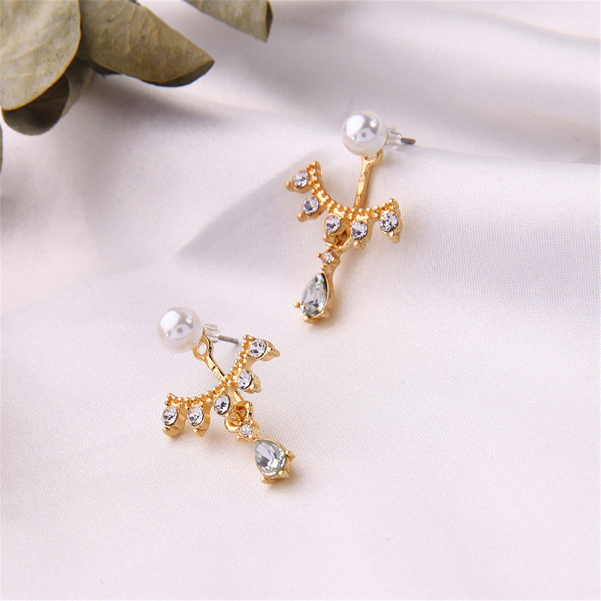 Cubic Zirconia and Pearl 18K Gold-Plated Drop Earrings, gold drop earrings for women, detail close-up