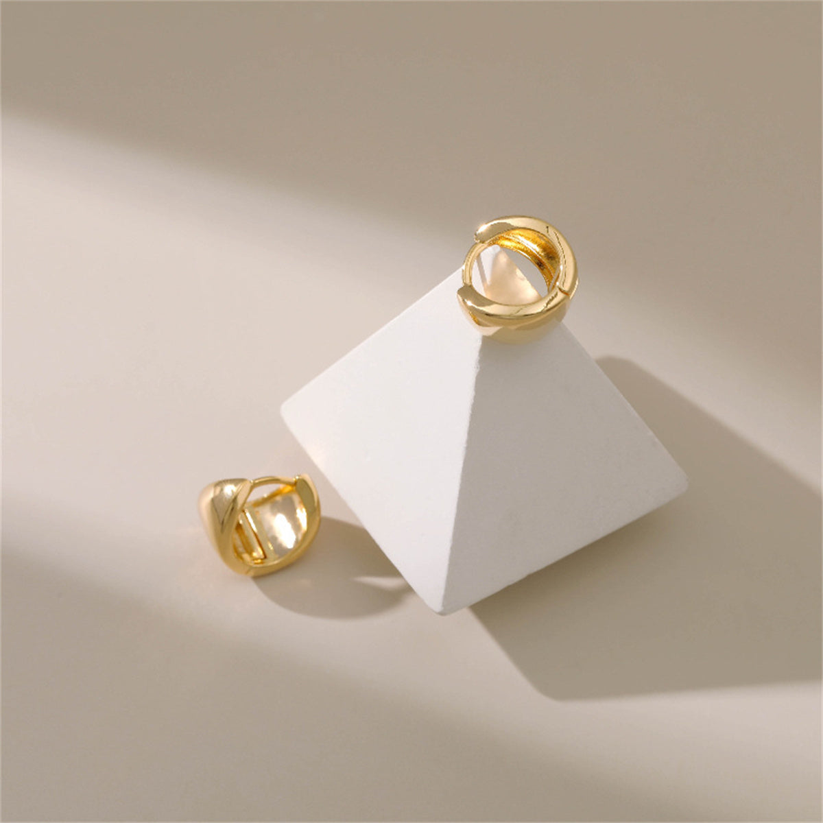 18K Gold-Plated Triangle Huggie Earrings, gold huggie earrings, vintage-inspired design, detail close-up