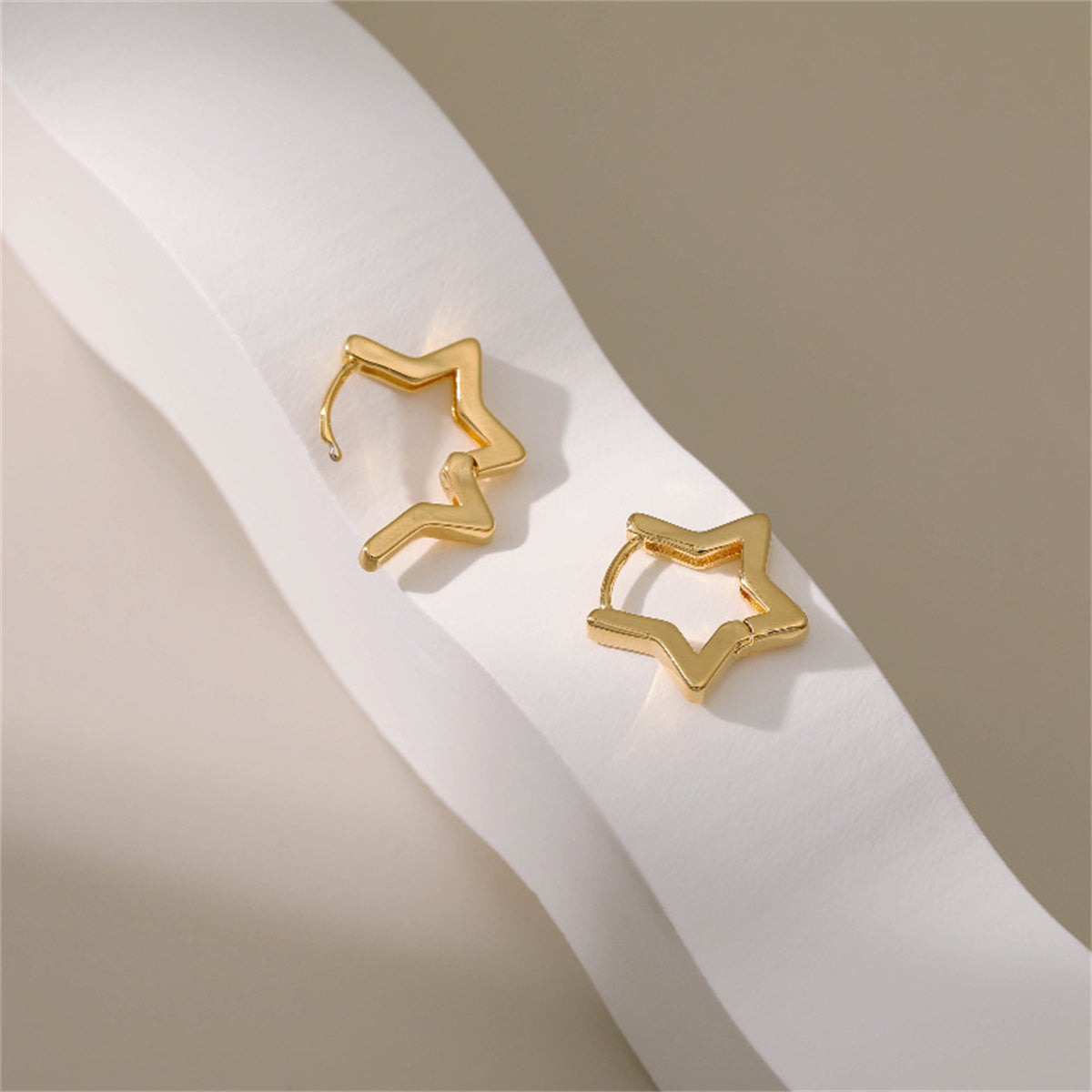 18K Gold-Plated Star Hoop Earrings, elegant gift for her, detail close-up
