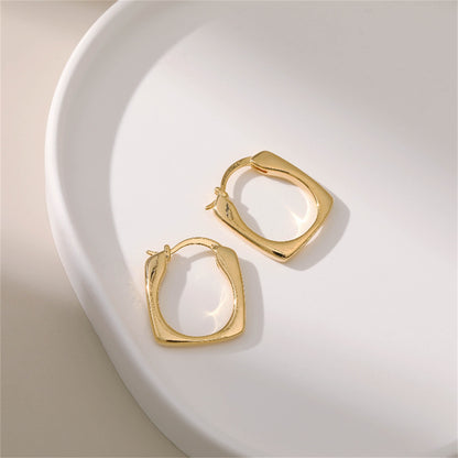 18K Gold-Plated Square Hoop Earrings, gold hoop earrings for women, dainty minimalist design, detail close-up